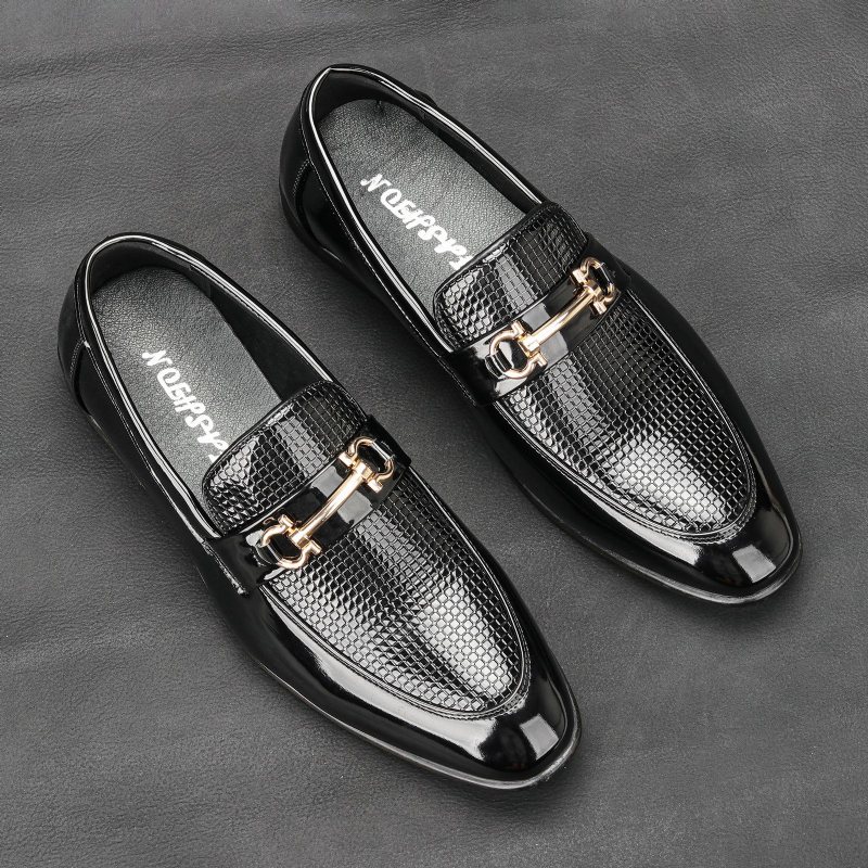 Sommar Ny Uppsättning Fötter Business Herrskor Ledig Spetsad Tå Formell Klänning Loafers Slip-on Svart Skor Hane