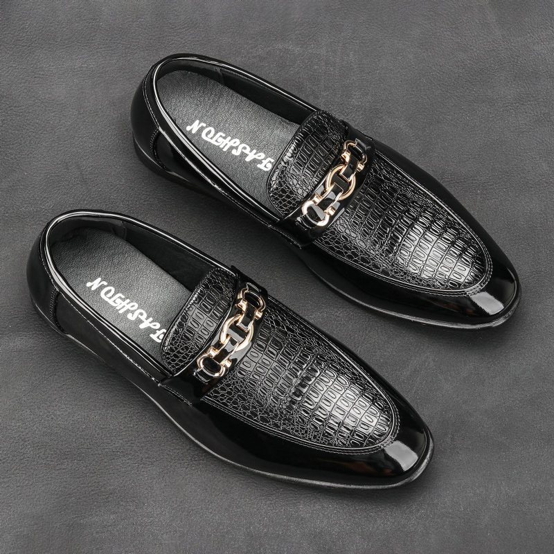 Sommar Ny Uppsättning Fötter Business Herrskor Ledig Spetsad Tå Formell Klänning Loafers Slip-on Svart Skor Hane