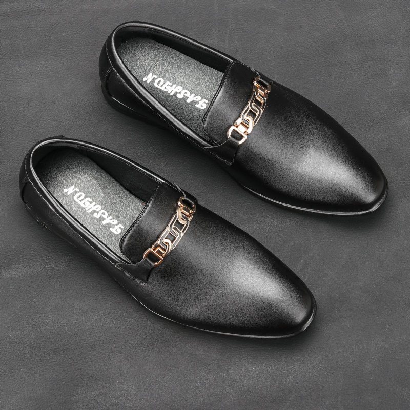 Sommar Ny Uppsättning Fötter Business Herrskor Ledig Spetsad Tå Formell Klänning Loafers Slip-on Svart Skor Hane