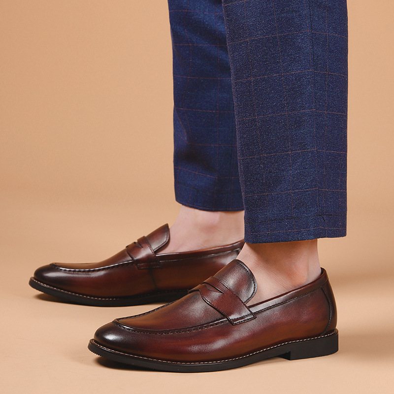 Våren Set Med Fötter Business Herrskor Fritidsskor Tjocksulade Herr Loafers Äkta Läder Slip-on Klänning Skor Kohud