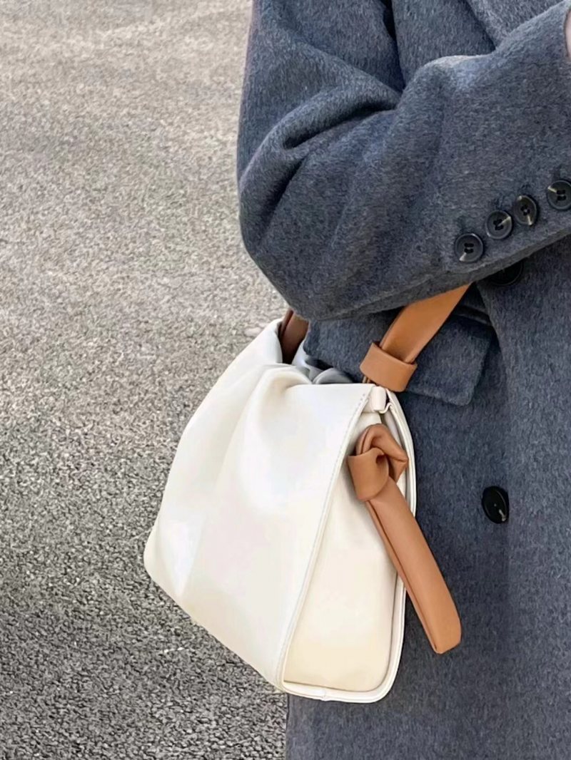 Bucket Women's 2024 Ny High-end Söt Crossbody Molnväska Modefärgad Kontrast Axelväska