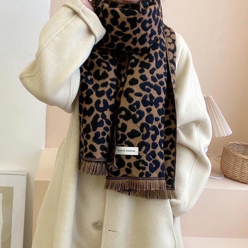 2024 Höst Och Vinter Nytt Mode Leopard Jacquard Dubbelsidig Sjal Dam Kashmir Varm Förtjockad Bekväm Halssjal