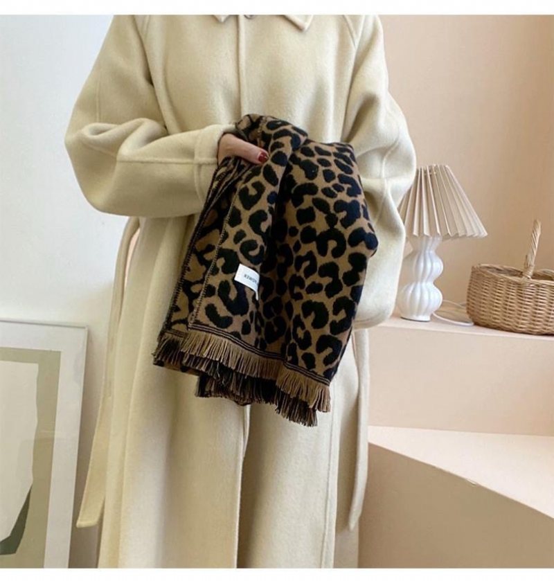 2024 Höst Och Vinter Nytt Mode Leopard Jacquard Dubbelsidig Sjal Dam Kashmir Varm Förtjockad Bekväm Halssjal