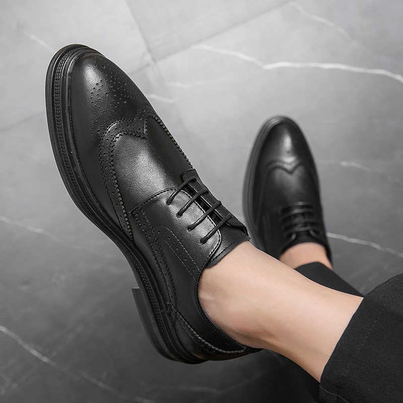 Business Casual Skor Herr 2024 Vinter Nya Brogue I Läder Spetsig Klänning Herrskor Inre Förhöjning