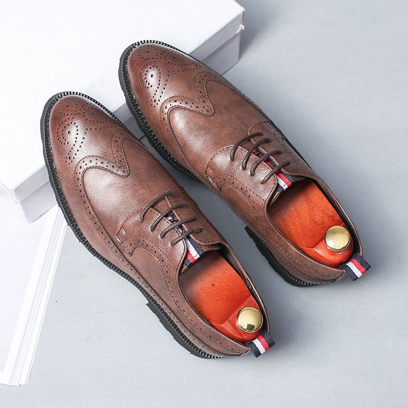 Nya Business Herrskor Brogue Skor Snidade Retro Trend Herr Klänning