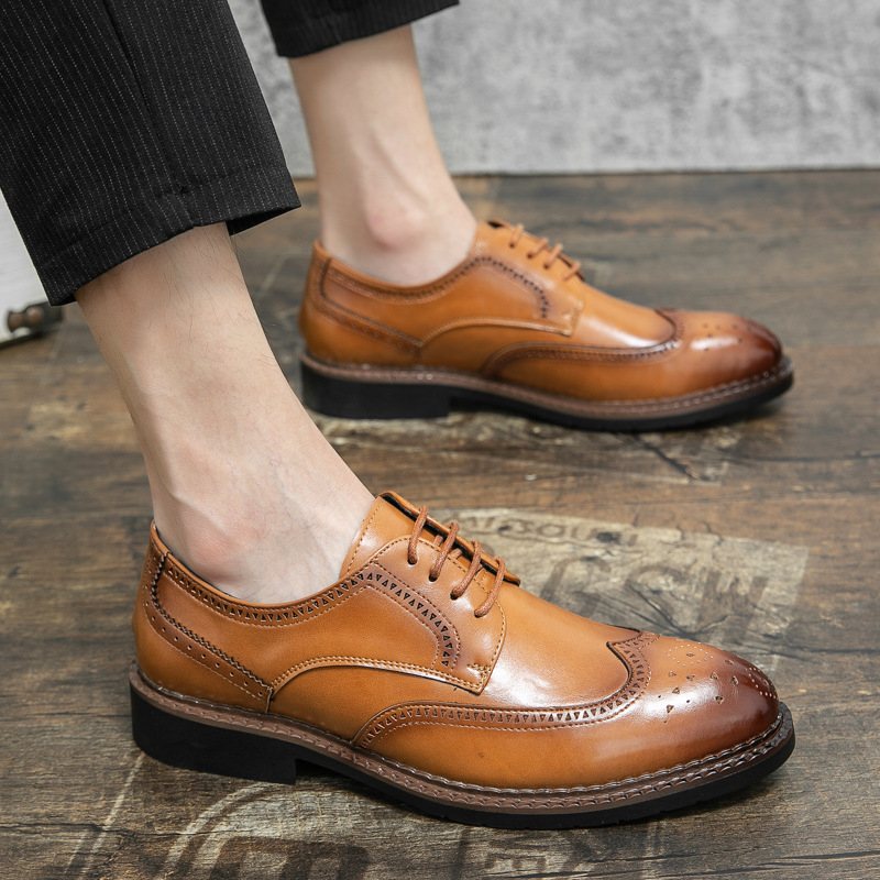 Nya Herrklänningsskor Herr 38-45 Storlek Business Casual Mjuk Botten Herrklänning Skor Brogue Bröllopsskor