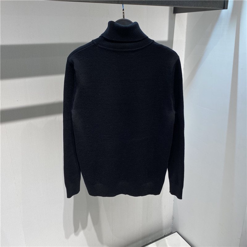 Herrtröja Svart Turtleneck Broderi Modeaffär