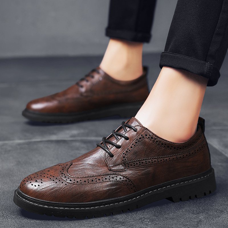 2024 Four Seasons Fashion Herrskor Brogue Skor Trendiga Ungdomsskor För Män