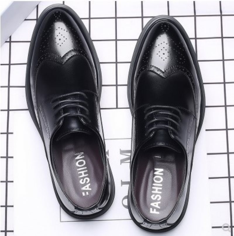 Nya Brogue Skor För Män Formell Klänning Business Casual Snörskor Herr Andas Höjande Bröllopsskor