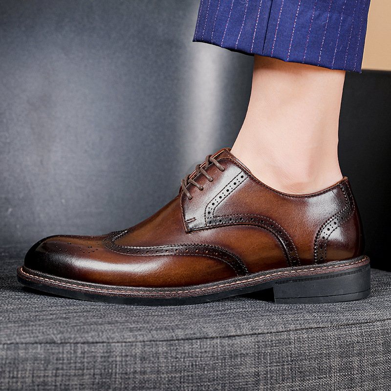 Vårens Nya Mäns Klänningsskor Läder Business Casual Mjuksulor Herrklänningsskor Handgjorda Brogue Skor Bröllopsskor