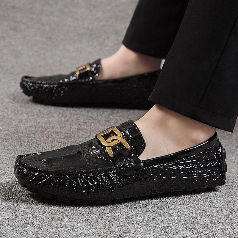 Fyra Säsonger Doudou Skor För Män 35-48 Storlek Set Fötter Stor Krokodil Mönster Slip-on Casual Metall Arbetsklänning