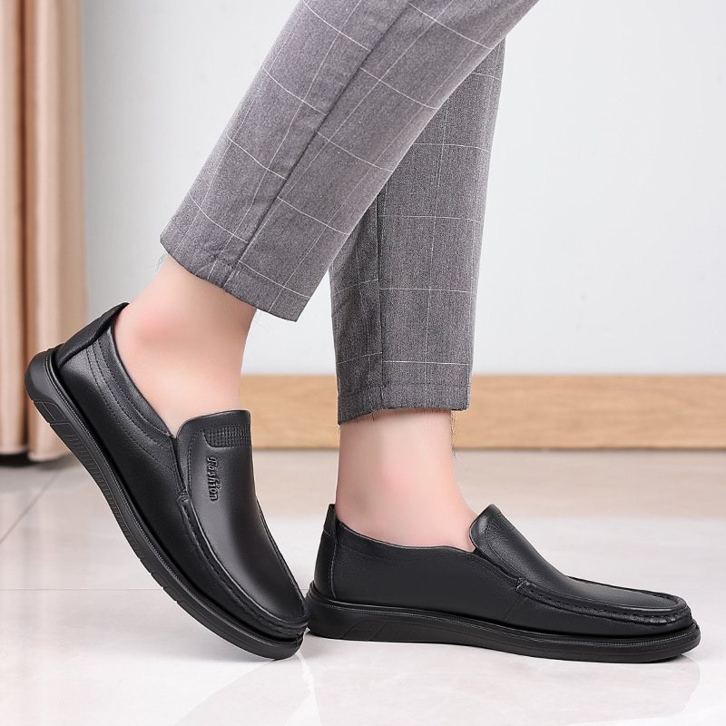 Nya Läder För Män Casual Doudou Skor Slip-on Herrskor Med Mjuk Botten Och Yta