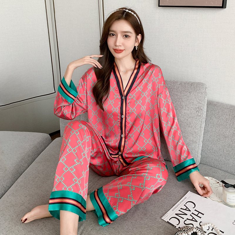 Dampyjamasset Loungewear V-ringad