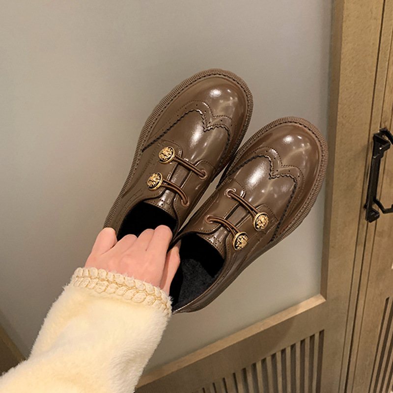 Brogue Skor Retro Snidade Loafers Kvinnor Metall Rund Tå Tjock Sula Klänning Mode Platta