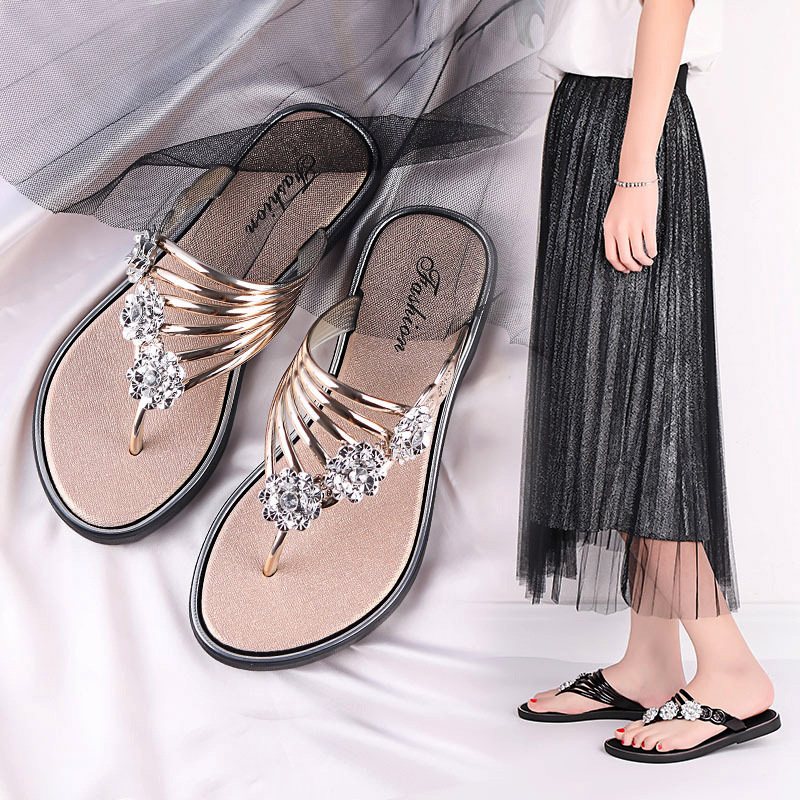 2024 Damtofflor Sommar Sandaler Tofflor Nya Flat Pinch Damskor Lätta Dam Casual Flip-flops