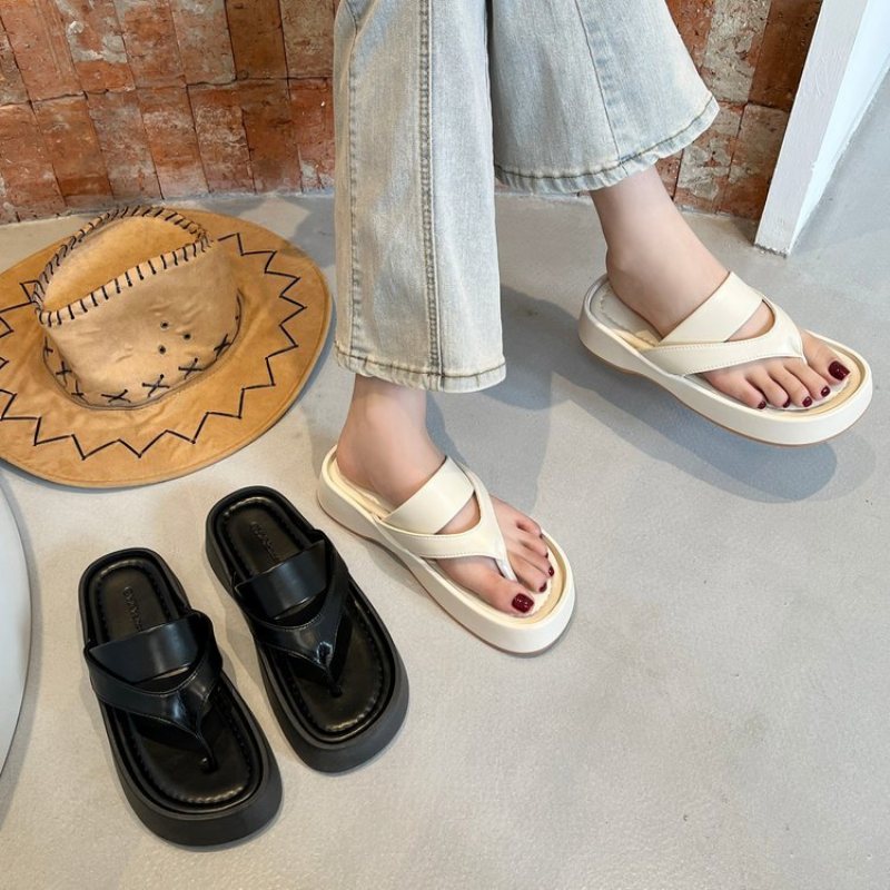 Fashionabla Flip Flops Kvinnor Sommar Ny Muffin Tjock Botten Bekväma Casual Flop Sandaler Tofflor