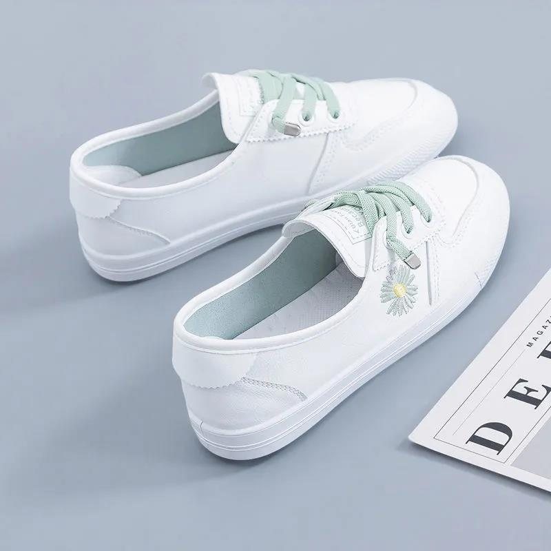 Damskor 2024 Våren Och Sommaren Nya Platt Botten Mesh Andas Daisy Sneakers Trendiga Skor Doudou